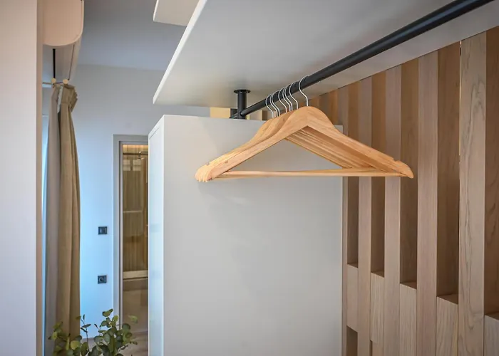 White Luxury * Kateríni